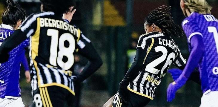 La Juventus pareggia in rimonta contro la Fiorentina: 2-2 e la Roma allunga in vetta