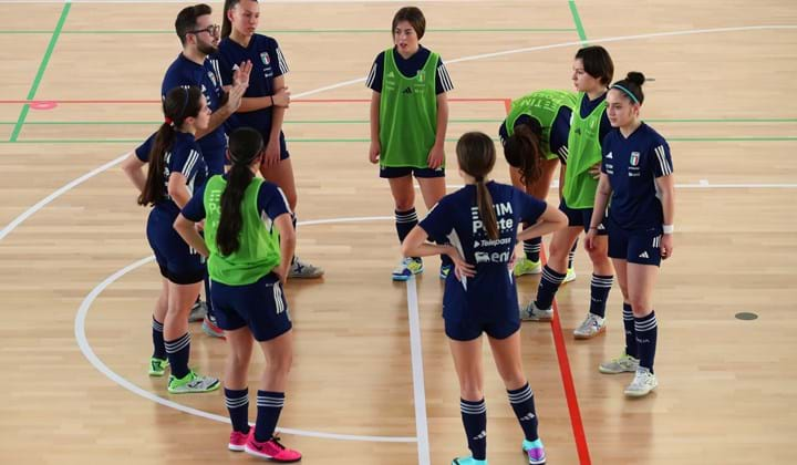 Al Giulio Onesti in campo le ragazze del Futsal+17