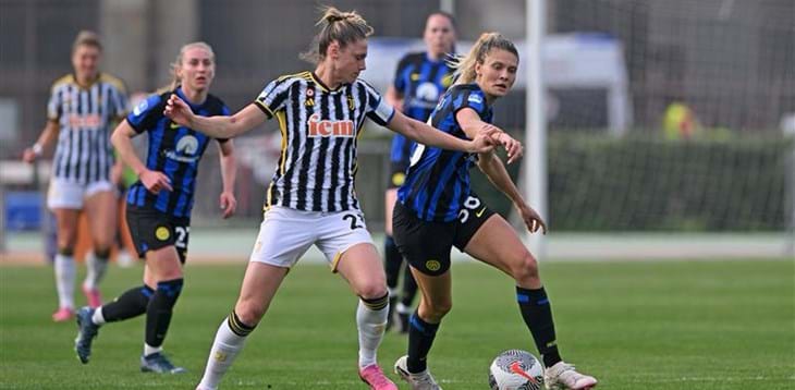 Spettacolare 3-3 nel big match tra Inter e Juventus, 1-1 tra Como e Napoli