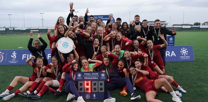 Al 'Viola Park' in quattro per lo scudetto: Roma-Milan e Inter-Sassuolo le semifinali di giovedì. Dirette sul canale YouTube FIGC Femminile