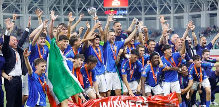La Nazionale celebra lo storico successo dell'Under 17: passerella d'onore al 'Castellani' prima di Italia-Bosnia