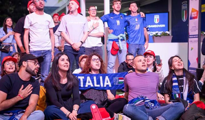 Casa Azzurri a Milano in festa per il 2-1 degli Azzurri all'Albania