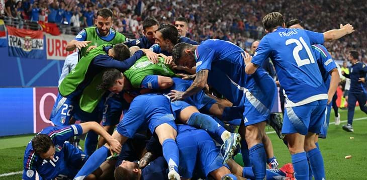 La Croazia scappa, Zaccagni la riprende: l'1-1 di Lipsia vale la qualificazione agli ottavi. Sabato Azzurri a Berlino contro la Svizzera