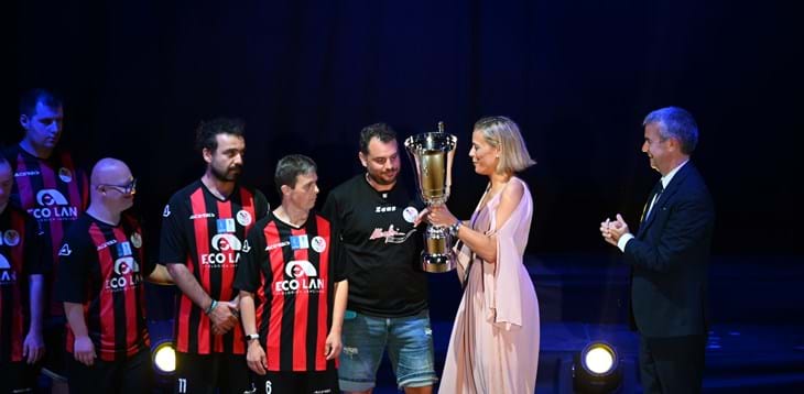 Al 'Gran galà del calcio' della LND Abruzzo assegnato un premio ai club DCPS Lanciano Special e Percorsi ODV