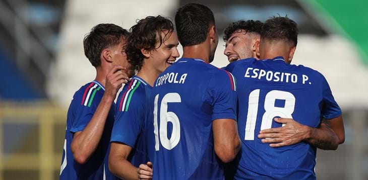 Sette gol e tre punti per l'Italia: Latina festeggia con la squadra di Nunziata, che supera San Marino e resta in testa al girone. Poker di Esposito