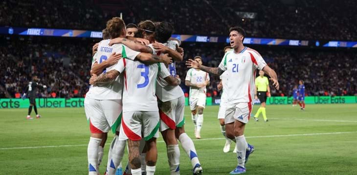 Rimonta da sogno a Parigi, gli Azzurri battono 3-1 la Francia all’esordio in Nations League. Spalletti: “Reazione da grande squadra”