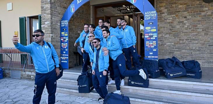 Tutti in campo con entusiasmo, emozione e voglia di giocare: si apre a Coverciano la Azzurri Partner Cup