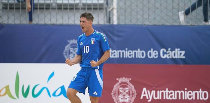 Cooperativa del gol azzurra: il 13-2 alla Cechia vale il pass per gli ottavi di finale delle Qualificazioni Mondiali: c'è l'Inghilterra