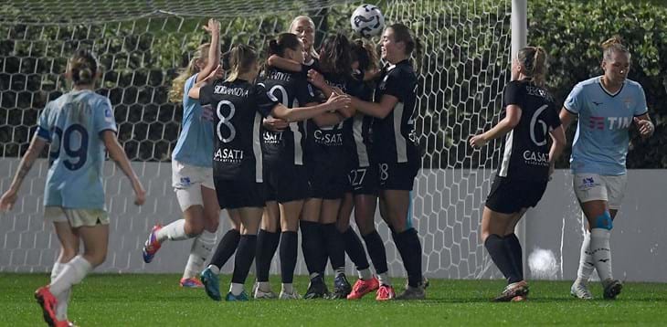 Como, altro colpo in trasferta: 2-1 sulla Lazio e vittoria per salire al 5° posto in classifica