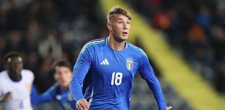 Il gol a Castellammare, il campetto, la maglia azzurra a La Spezia: sono i giorni di Esposito.