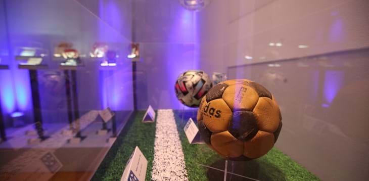 Diplomazia sportiva. Il ministro Tajani inaugura con i vertici della FIGC una mostra dedicata alla Nazionale