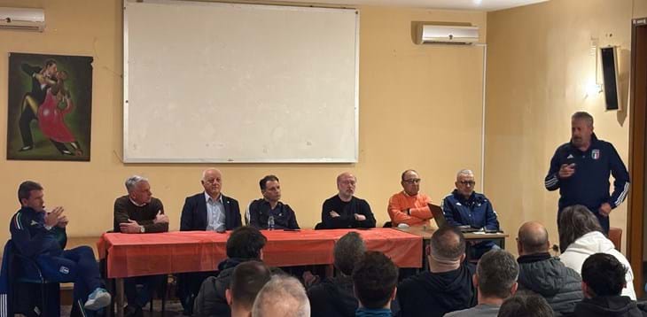 Corso Allenatori UEFA C: tavola rotonda a Bari con Vito Di Gioia e i vertici SGS Puglia