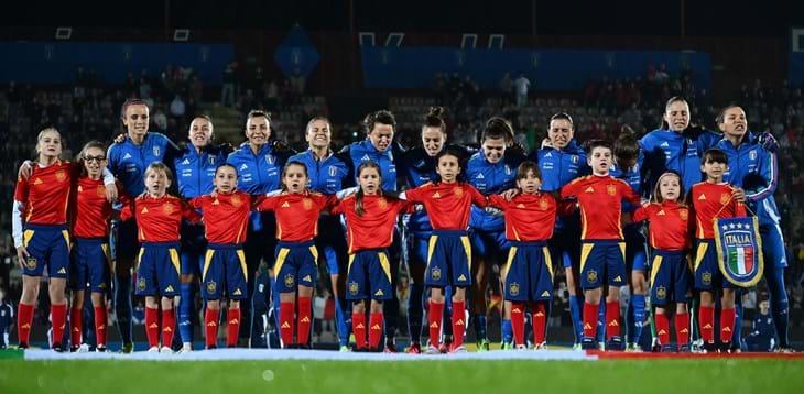 “La Nazionale è qualcosa di enorme… che brivido cantare l’inno”: Cantore si confessa a Vivo Azzurro TV