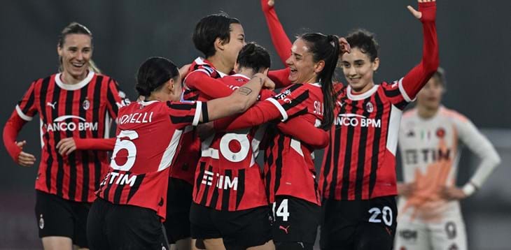 Milan splendido di rimonta: 3-1 alla Roma nel big match. Lazio, 2-0 al Sassuolo e salvezza aritmetica
