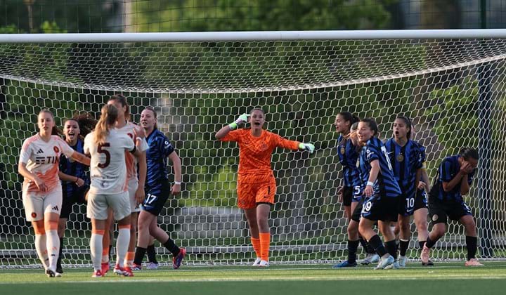 Festa nerazzurra al 'Viola Park': l'Inter elimina la Roma e raggiunge la Juve in finale