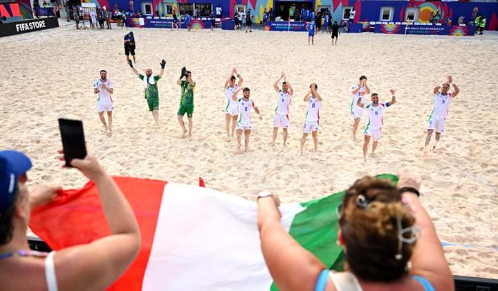 Festa azzurra a Victoria: si vola ai quarti del Mondiale