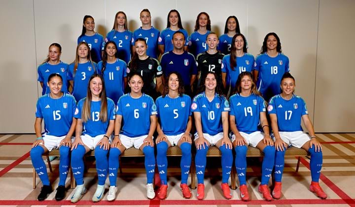 Sorrisi, emozioni e concentrazione: Azzurrine pronte per l'Europeo