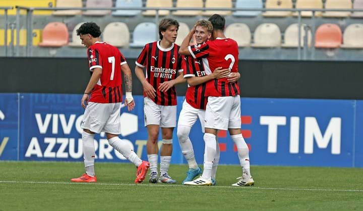 Under 17 Serie A e B, Milan travolgente: 4-2 alla Juventus e finale