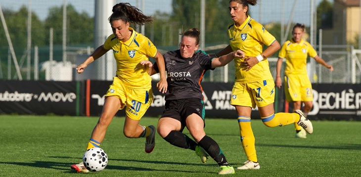 Il turno preliminare sorride a Trastevere e Venezia: Vicenza eliminato ai rigori, Mounecif firma il successo arancioneroverde sul Frosinone