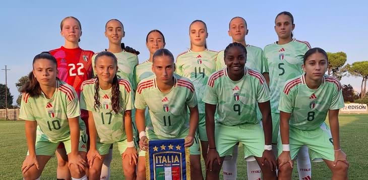 Italia in finale al Female Football Tournament: dopo la Macedonia del Nord, battuta anche la Slovenia. Domenica c'è l'Irlanda per il titolo