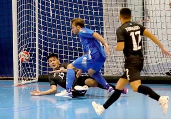 Fasano applaude il 2-1 degli Azzurri nell'andata dei playoff per Futsal EURO 2026