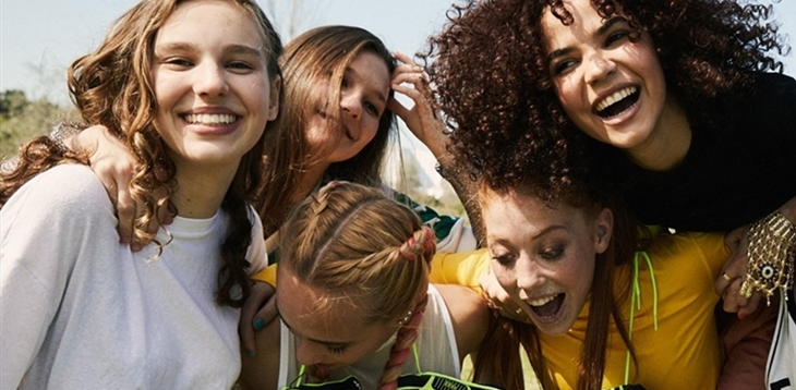 I benefici del calcio sulle adolescenti secondo una ricerca condotta dalla UEFA
