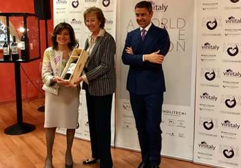 Un nuovo vino per i 120 anni FIGC: presentata l’etichetta a sostegno di San Patrignano