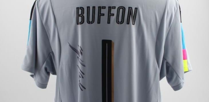 Raccolta fondi per Special Olympics: all’asta la maglia autografata di Buffon