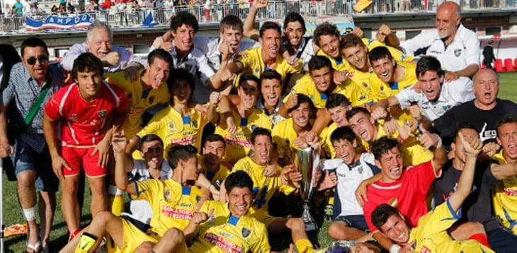 In campo Allievi I e II Divisione e Giovanissimi Prof. Il saluto di Gianni Rivera