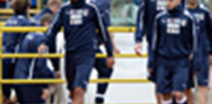 Bologna abbraccia gli Azzurri. Domani in campo contro il razzismo