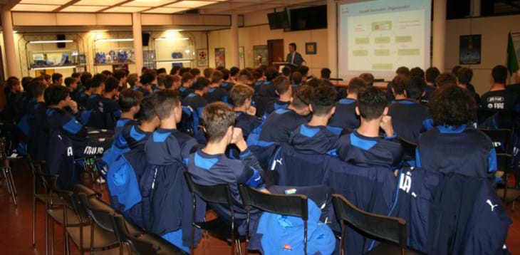 'Un goal per la salute' al Torneo di Natale. Un incontro per prevenire e formare