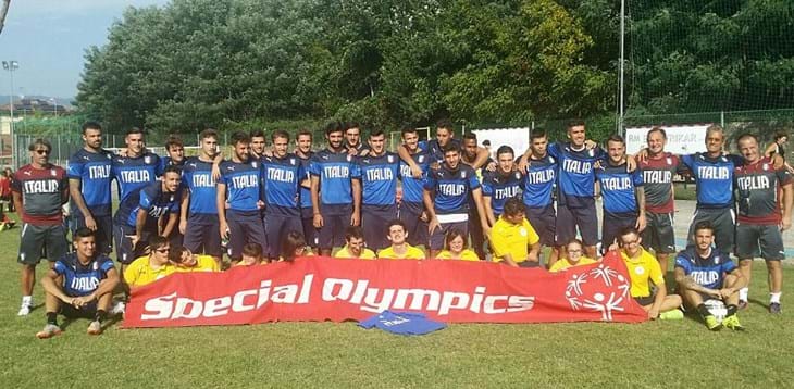Azzurrini festeggiati a Lucca. Domani in campo con la Germania