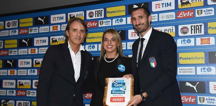 Il mondo del calcio segna un gol contro il cancro: raccolti 127mila euro in favore di AIRC