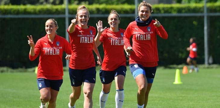 Verso il Mondiale: prosegue il raduno a Coverciano, dalle Azzurre un bel gesto di solidarietà
