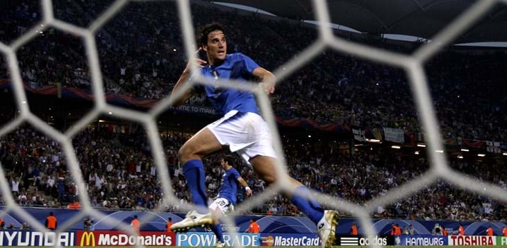 Buon compleanno a Luca Toni, attaccante Campione del Mondo nel 2006!